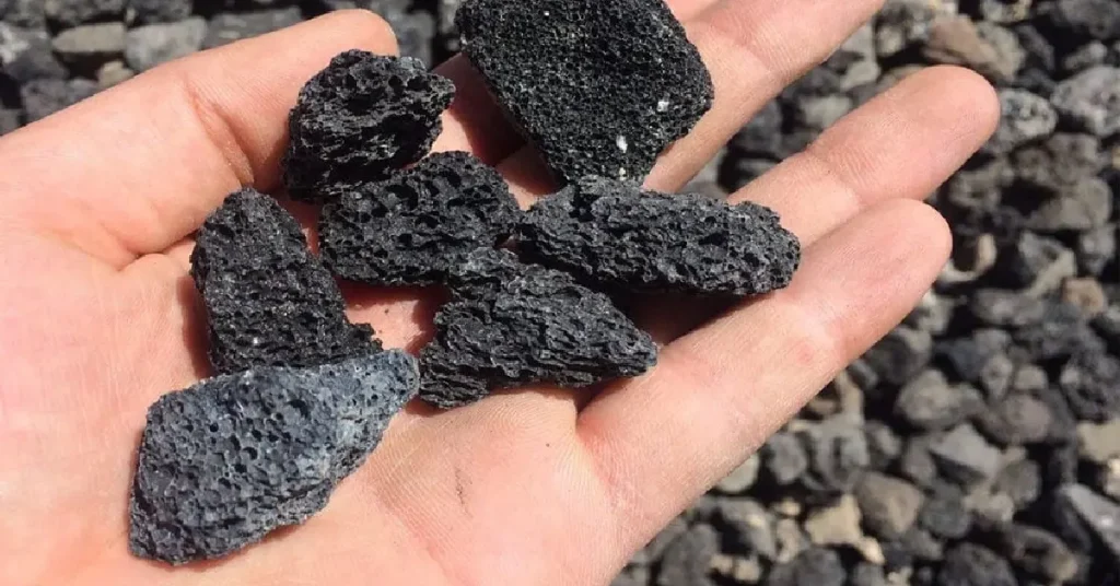 پوکه معدنی احمد آباد مستوفی